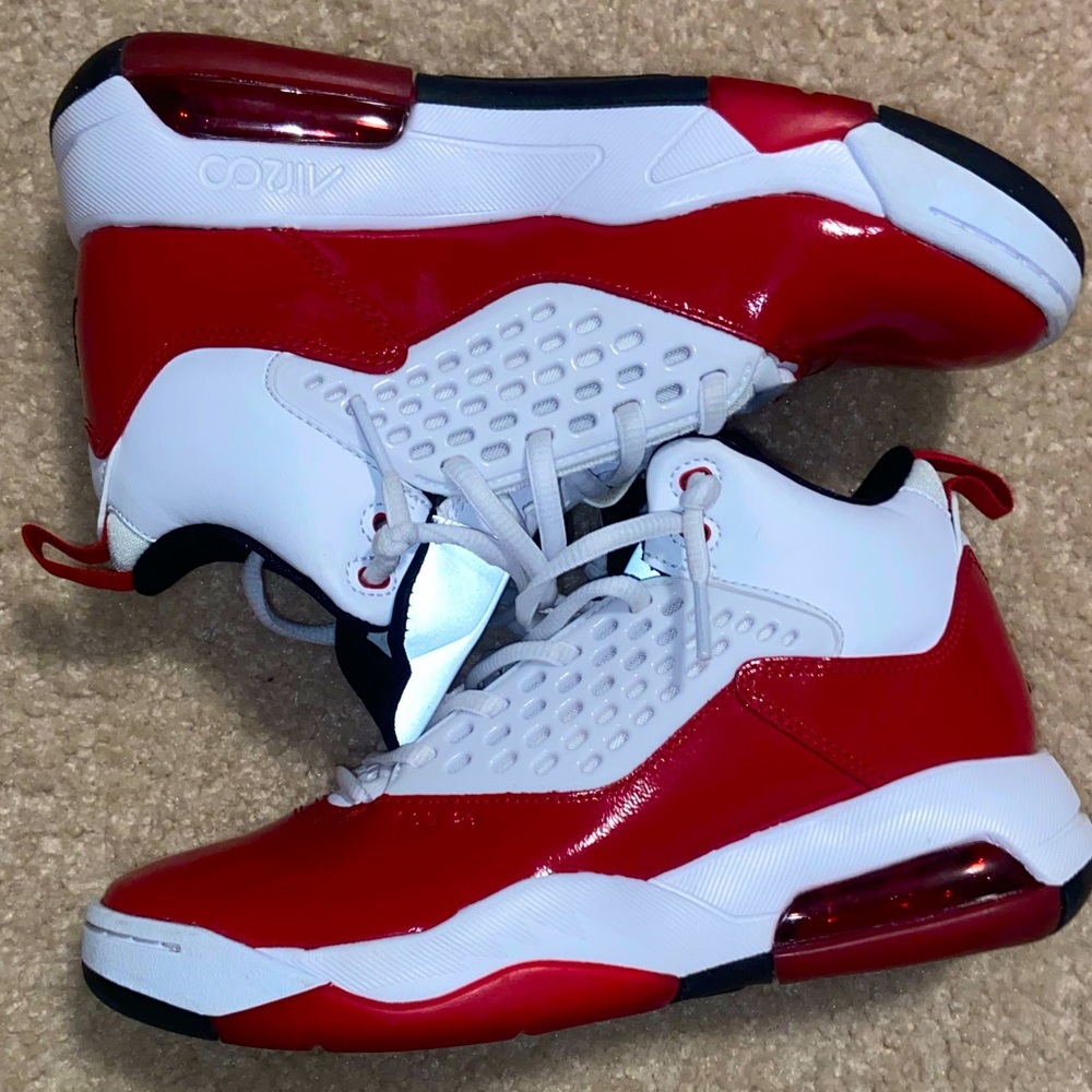 jordan maxin 200 'white gym red' size 5.5 men, 7-7.5 women